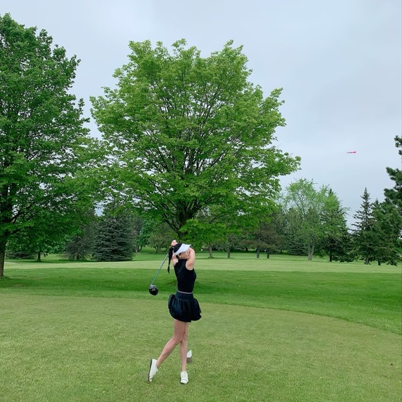 Meet your Posher, Amy - Picture 1 of 1